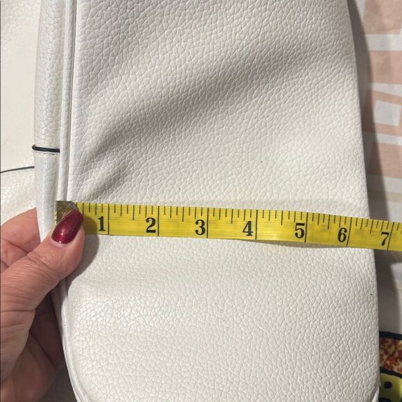 Steve Madden White Bucket Bag - Picture 16 of 16